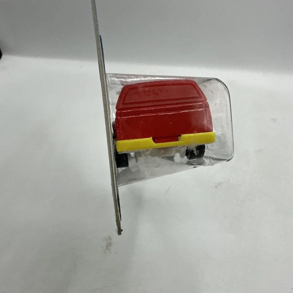 Hot Wheels Collector #797 DODGE‎ Ram 1500 Red/White w/Chrome 1998